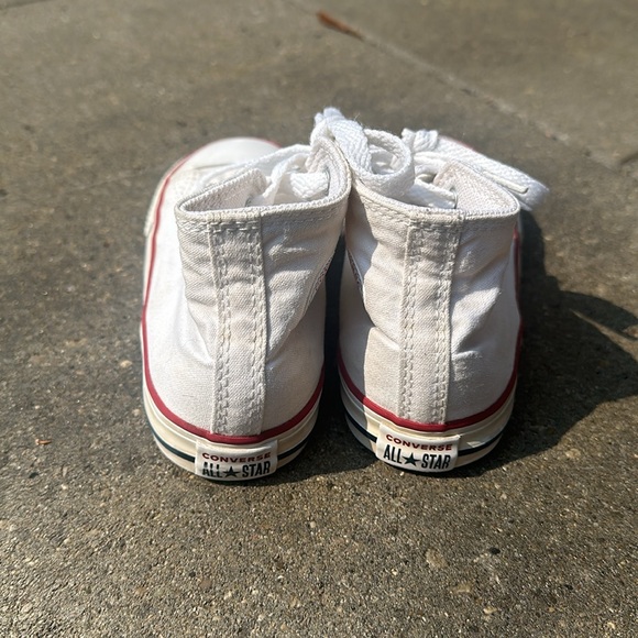 Converse white high top sneakers.8C EUC - Picture 3 of 8